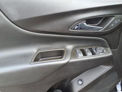 Used 2024 Chevrolet Equinox LT image 13