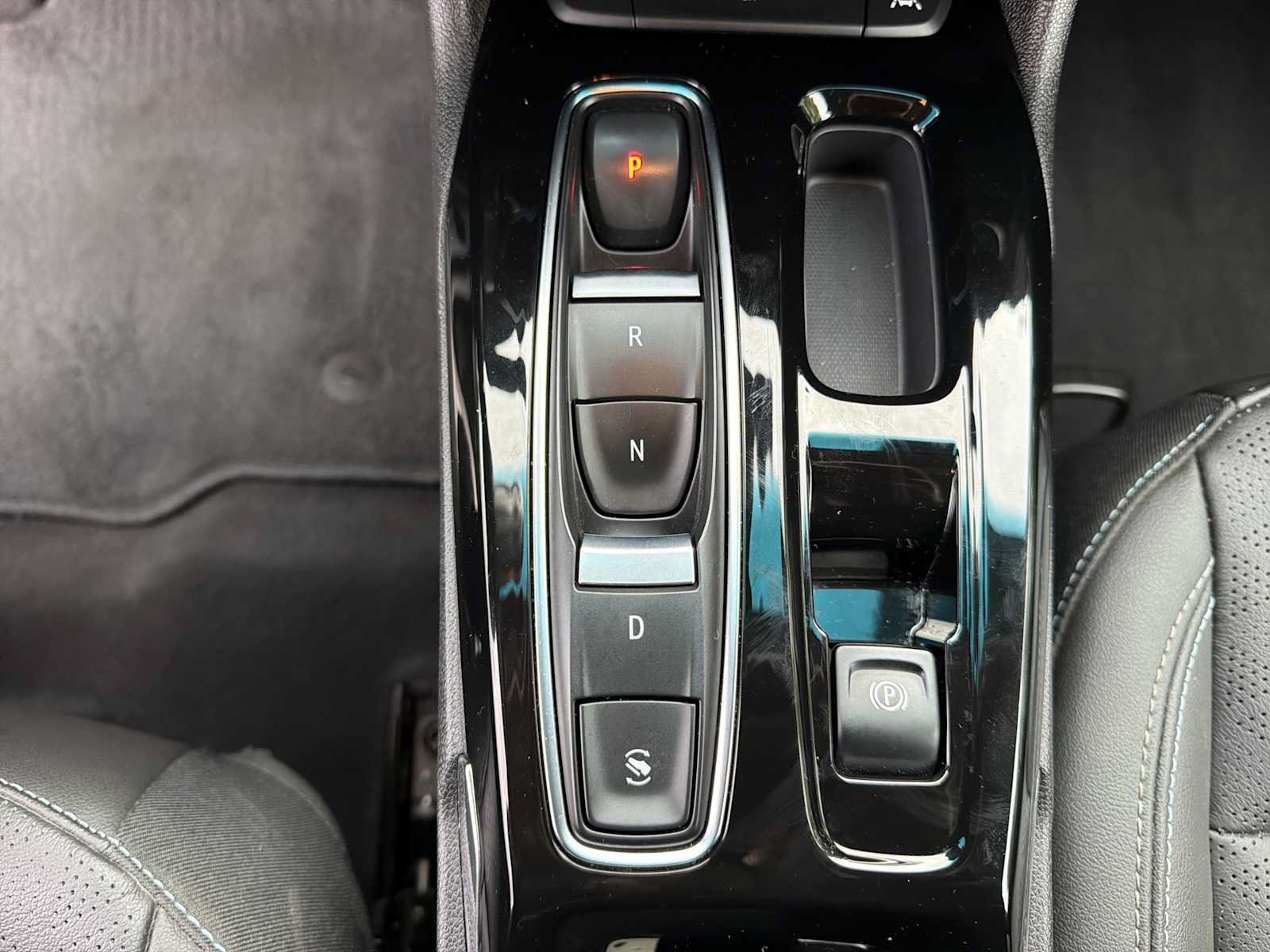 Used 2023 Chevrolet Bolt LT w/ Infotainment Package FWD image 17