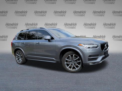 Used 2017 Volvo XC90 T6 Momentum w/ Vision Package AWD/4WD image 2