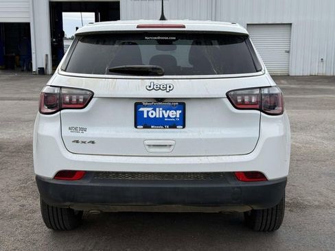 Used 2023 Jeep Compass Sport w/ Mopar Graphics Package image 5