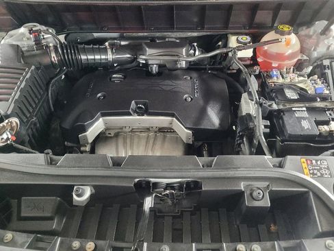 Used 2017 GMC Acadia SLE image 30