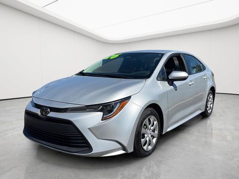 Used 2026 Toyota Corolla LE FWD image 3