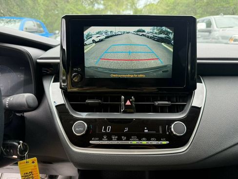 Used 2026 Toyota Corolla LE FWD image 6