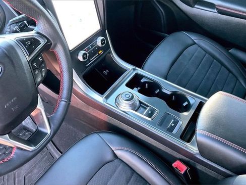 Used 2024 Ford Edge ST-Line image 14