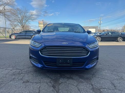 Used 2015 Ford Fusion SE FWD image 6