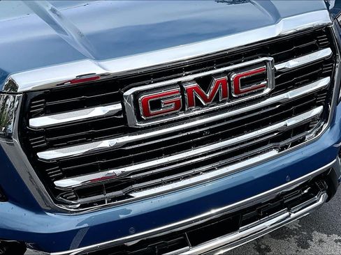 Used 2025 GMC Yukon Elevation image 27