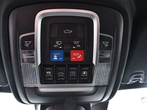 Used 2019 RAM 1500 Limited AWD/4WD image 33
