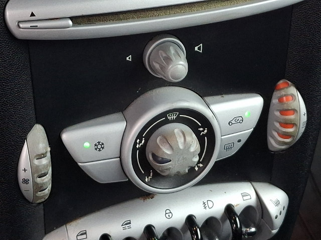 Used 2010 MINI Cooper S FWD image 11