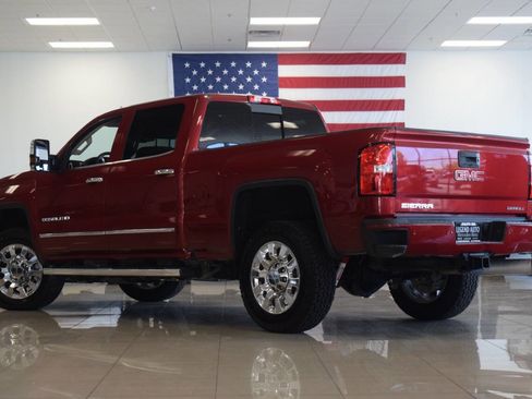 Used 2018 GMC Sierra 2500 Denali w/ Duramax Plus Package AWD/4WD image 23