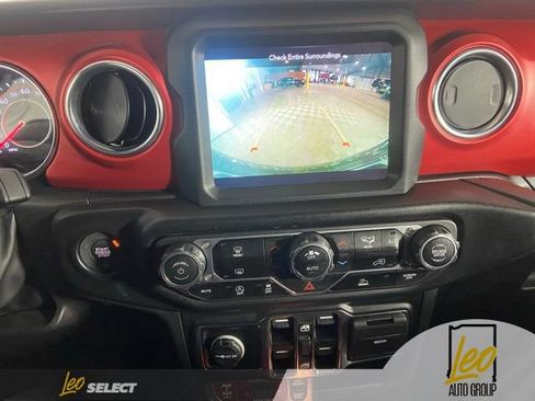 Used 2022 Jeep Wrangler Unlimited Rubicon AWD/4WD image 24