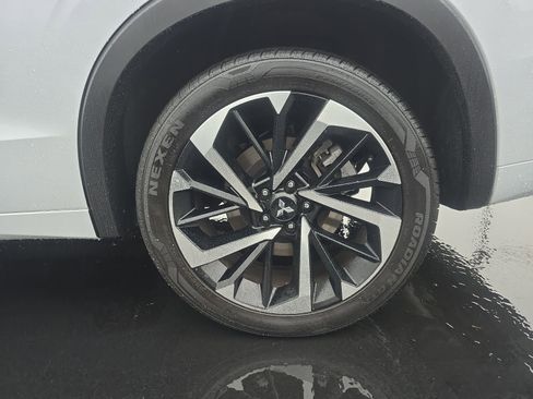 Used 2023 Mitsubishi Outlander SEL image 10