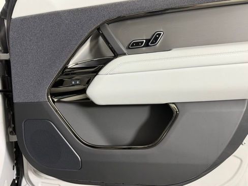 New 2026 Land Rover Range Rover Sport SE AWD/4WD image 31