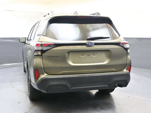 Certified 2025 Subaru Forester Premium AWD/4WD image 4