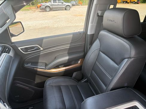 Used 2020 GMC Yukon Denali w/ Denali Ultimate Package AWD/4WD image 21