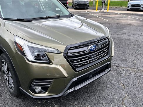 Used 2023 Subaru Forester Limited AWD/4WD image 3