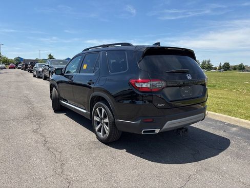 Used 2023 Honda Pilot Elite image 11