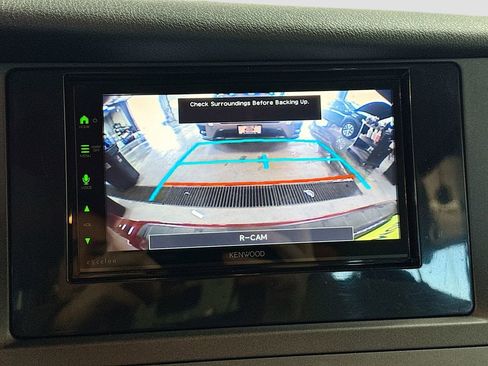 Used 2020 Toyota Sienna L image 11