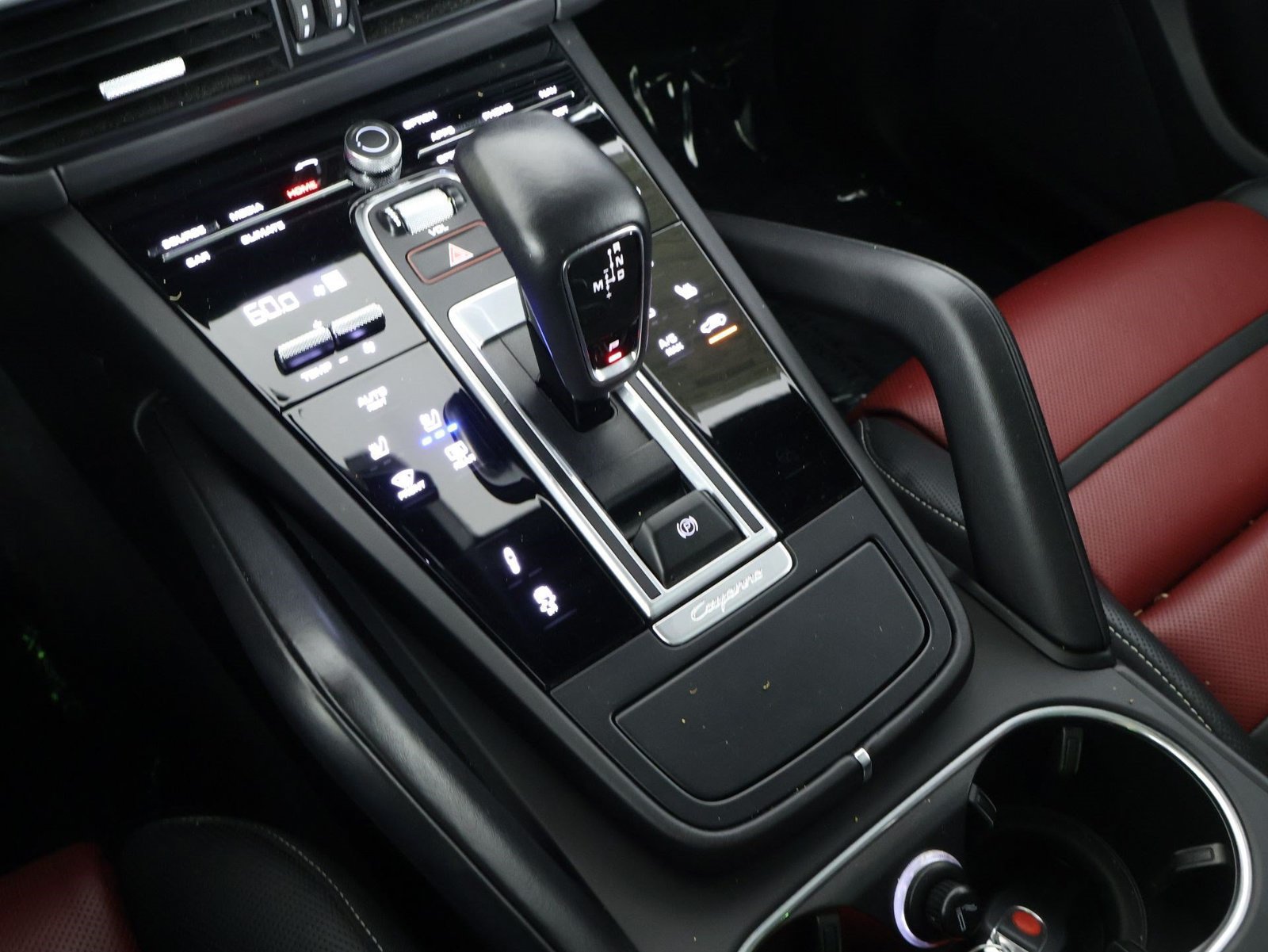 Certified 2023 Porsche Cayenne GTS AWD/4WD image 18