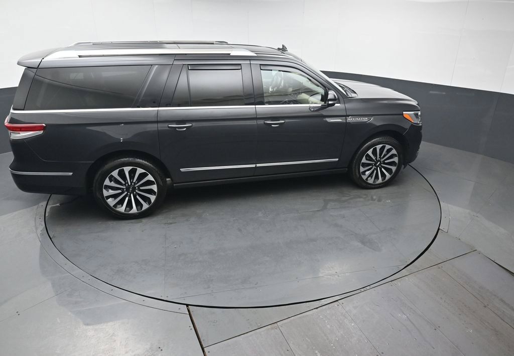 Used 2022 Lincoln Navigator L Reserve AWD/4WD image 42