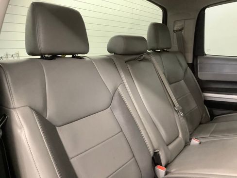 Used 2019 Toyota Tundra Limited w/ Limited Premium Package AWD/4WD image 31