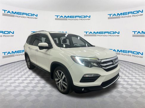 Used 2018 Honda Pilot Touring image 7