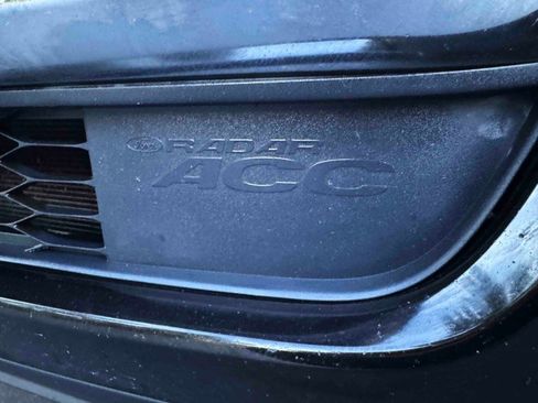 Used 2013 Ford Edge Limited image 11