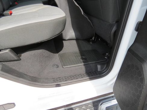 Used 2024 RAM 2500 Big Horn w/ Bed Utility Group image 11