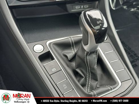 Used 2023 Volkswagen Jetta SE w/ Panoramic Sunroof Package FWD image 29