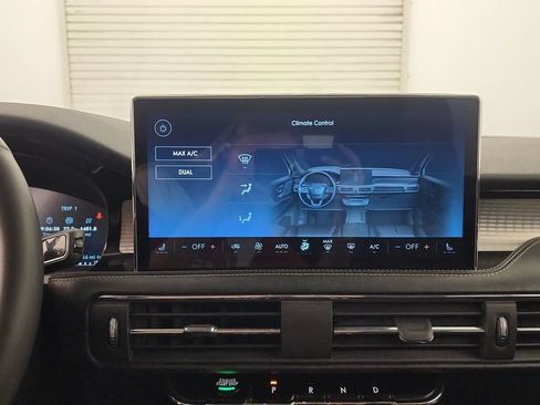 Used 2023 Lincoln Corsair AWD image 27