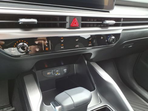 New 2026 Kia Sorento LX FWD image 15