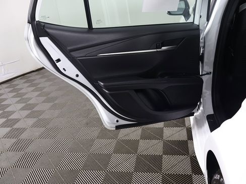 Used 2025 Toyota Camry SE image 21