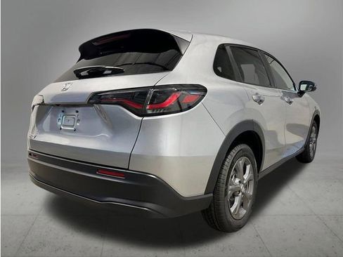 New 2026 Honda HR-V LX image 5