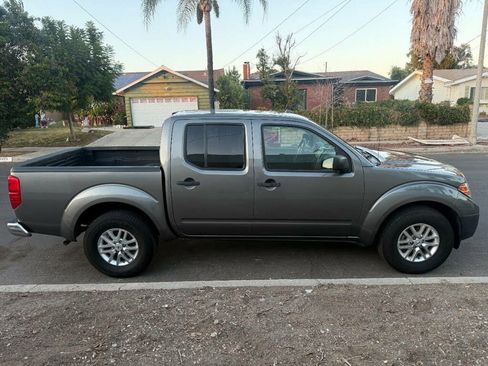 Used 2016 Nissan Frontier SV image 13