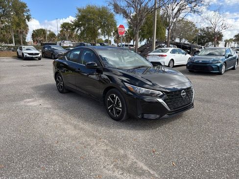 Used 2025 Nissan Sentra SV image 7