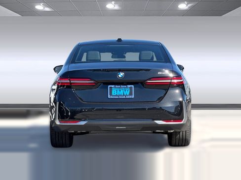 Used 2026 BMW 530i w/ Premium Package RWD image 9