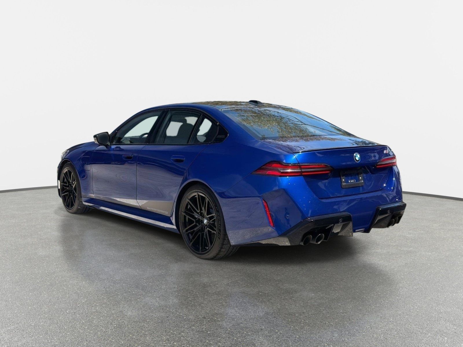 Used 2025 BMW M5 AWD/4WD image 5