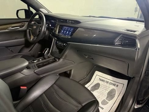 Used 2024 Cadillac XT6 Sport w/ Platinum Package AWD/4WD image 29