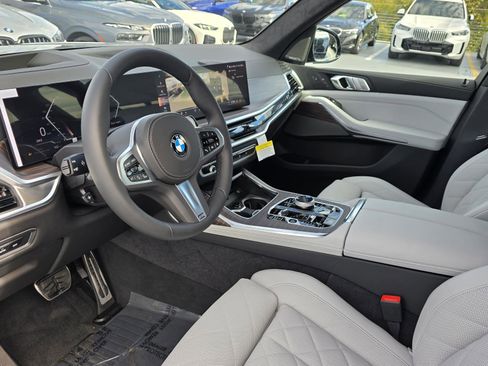 New 2026 BMW X7 xDrive40i w/ Executive Package image 13