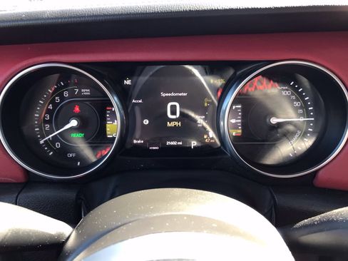 Used 2023 Jeep Wrangler Unlimited Rubicon 4xe AWD/4WD image 23