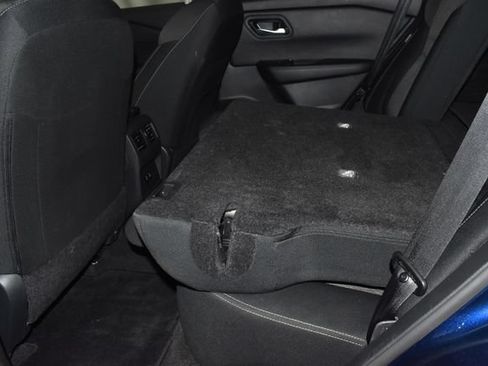 Used 2025 Nissan Rogue SV AWD/4WD image 22