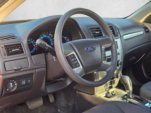 Used 2011 Ford Fusion SE image 10