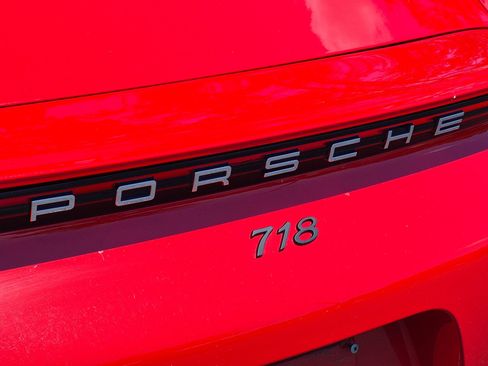Certified 2020 Porsche 718 Cayman RWD image 22