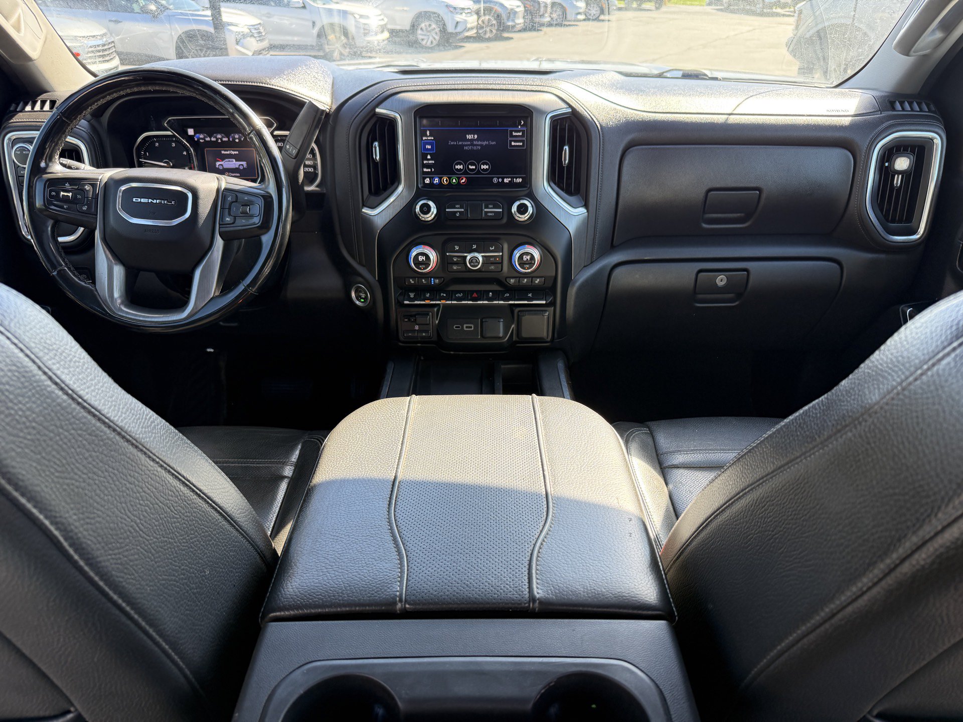Used 2023 GMC Sierra 3500 Denali w/ Denali Ultimate Package AWD/4WD image 11