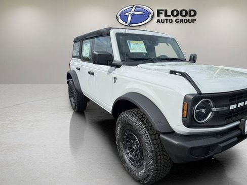 New 2026 Ford Bronco 4-Door w/ Sasquatch Package AWD/4WD image 1