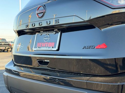 New 2026 Nissan Rogue Rock Creek image 32