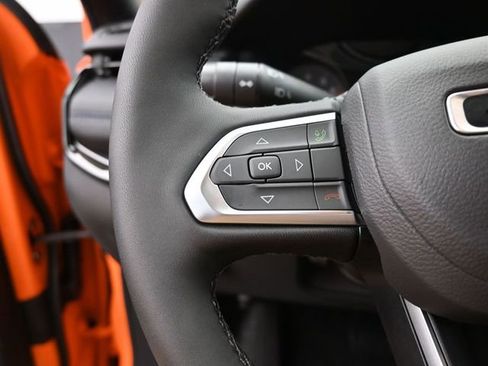 New 2026 Jeep Compass Latitude w/ Sun and Sound Group image 32