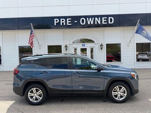 Certified 2024 GMC Terrain SLE w/ Driver Convenience Package AWD/4WD image 4