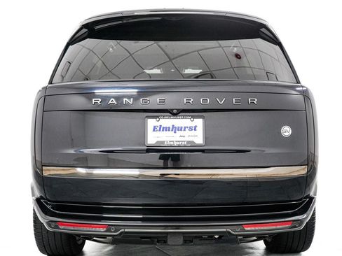 Used 2024 Land Rover Range Rover SV AWD/4WD image 6