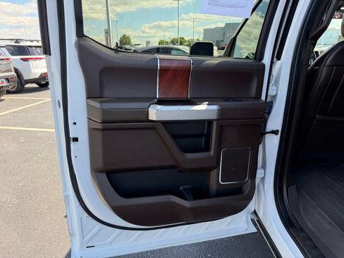 Used 2019 Ford F150 King Ranch w/ Equipment Group 601A Luxury AWD/4WD image 17