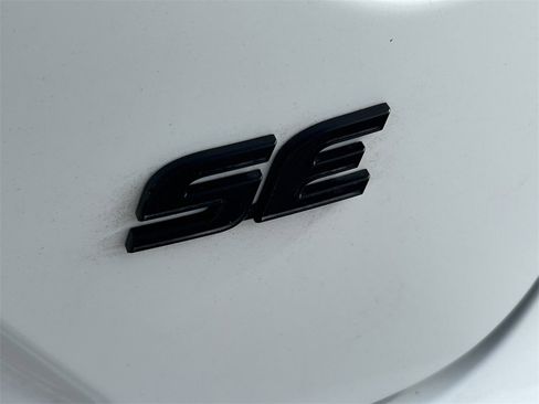 Used 2022 Toyota Corolla SE image 13